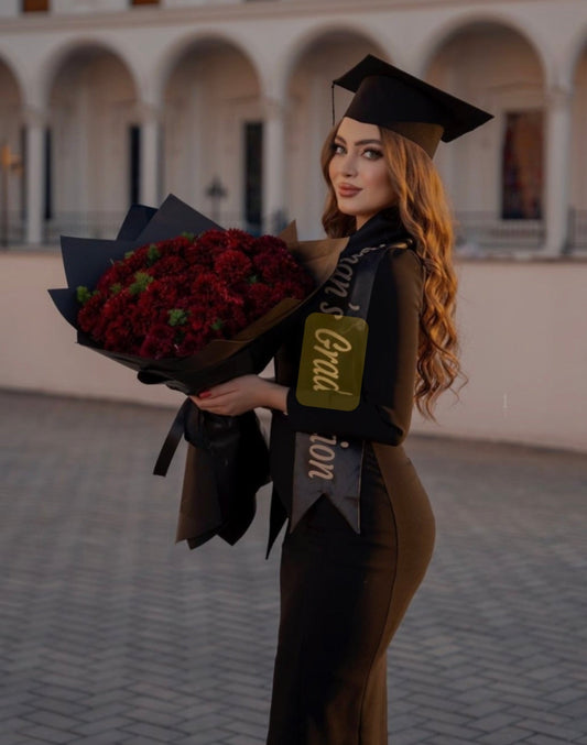 🎓 Celebrate Success in Bloom: Why Graduation Flowers Are the Perfect Gift
