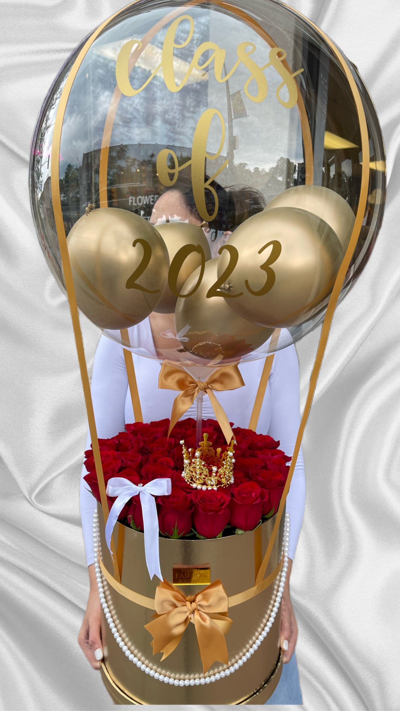 A QUEEN is graduating/Graduation Flower arrangements