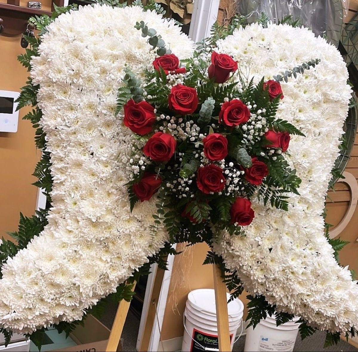 Little Angel/Funeral Arrangements/Angel wings