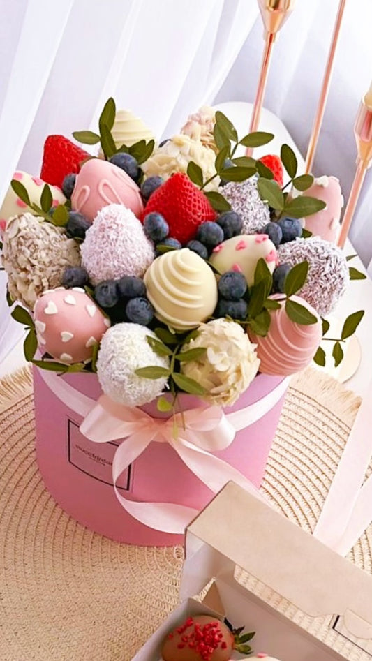 Bloom & Bite: Mother's Day Special Edible Flower Treats - Floral Fashion Boutique