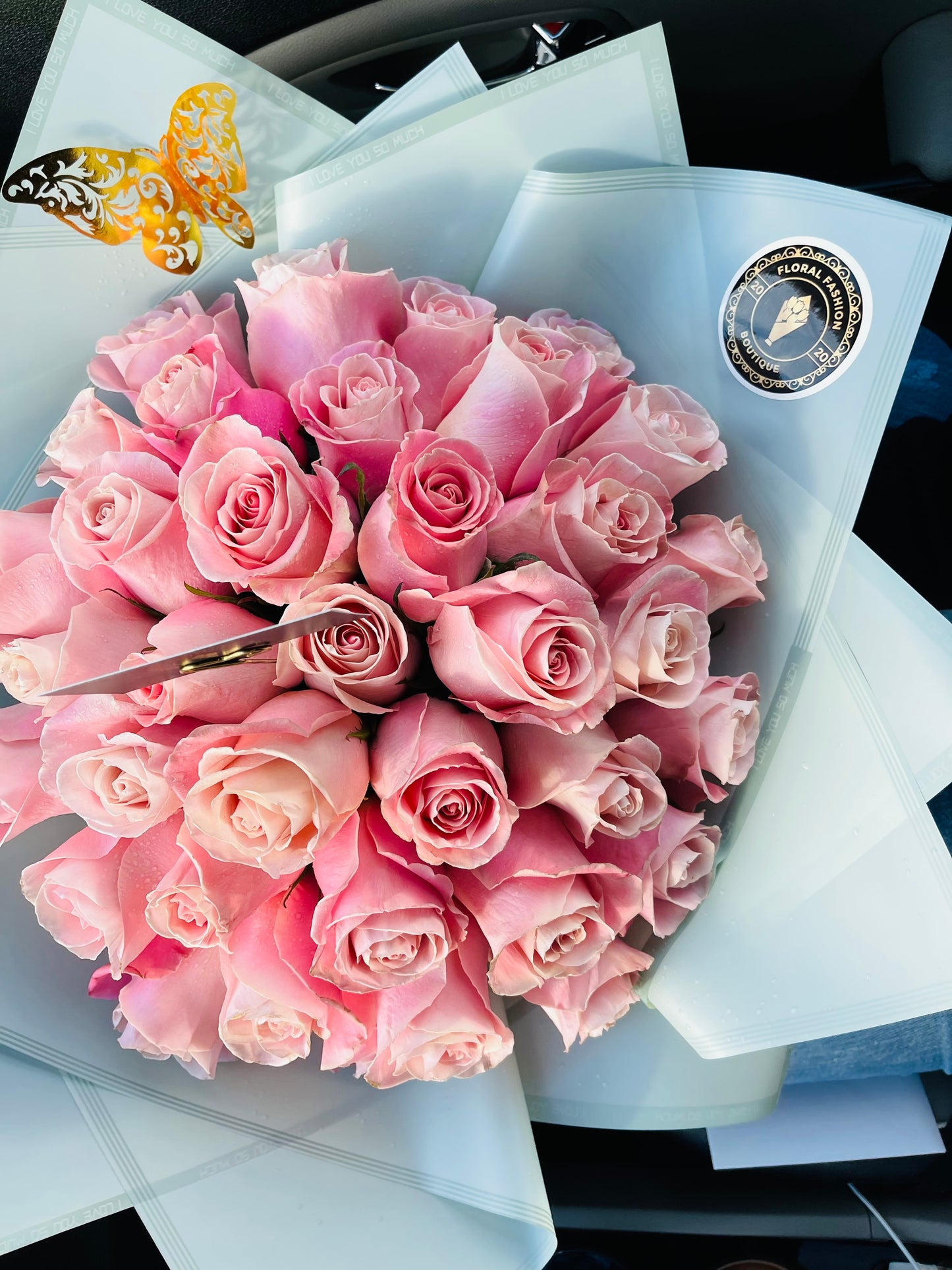 Pink roses - Floral Fashion Boutique