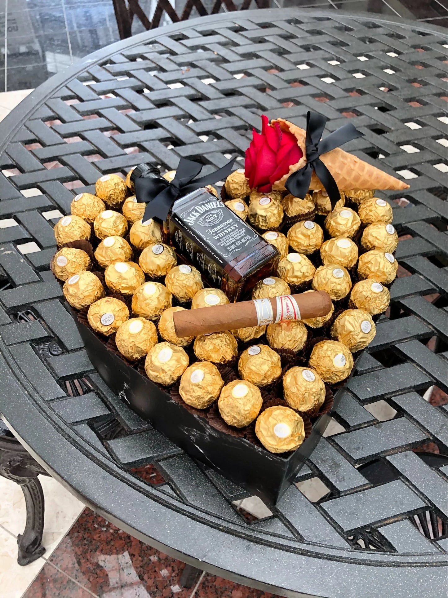 Black Heart 🖤 - Floral Fashion Boutique