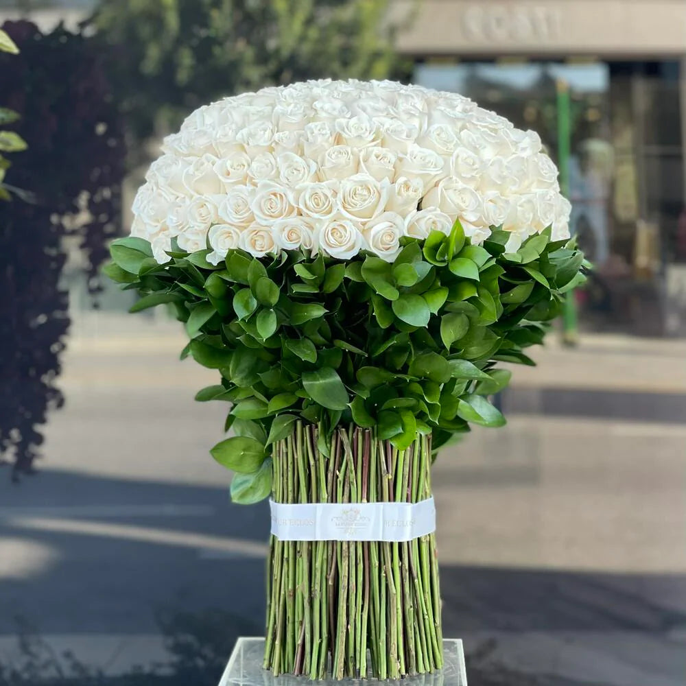 Standing giant bouquet - Floral Fashion Boutique