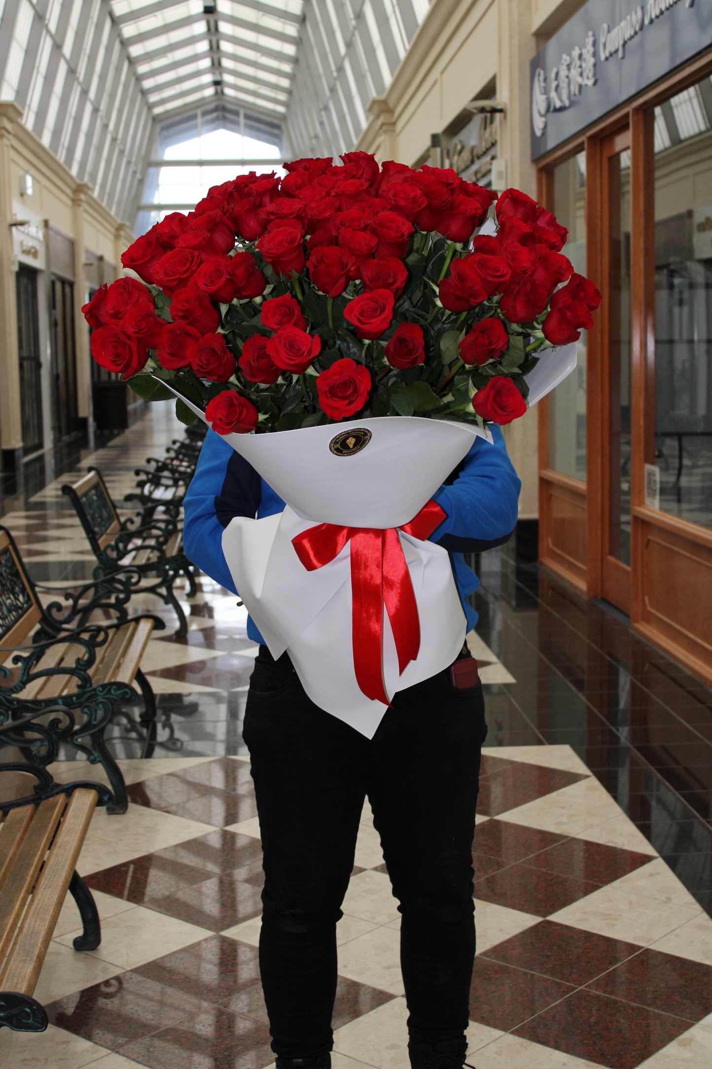 75 long stem Red Roses - Floral Fashion Boutique