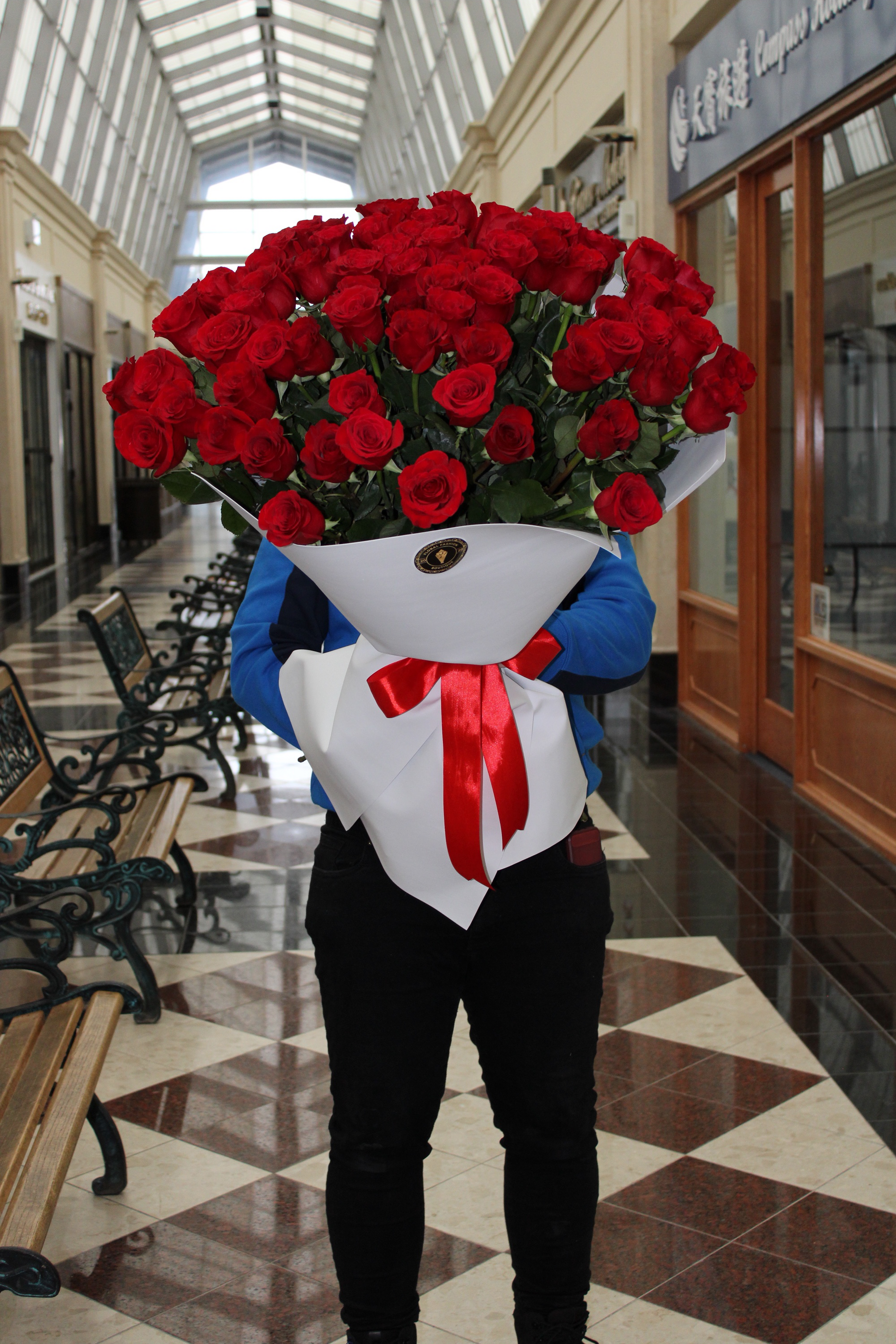 75 long stem Red Roses - Floral Fashion Boutique