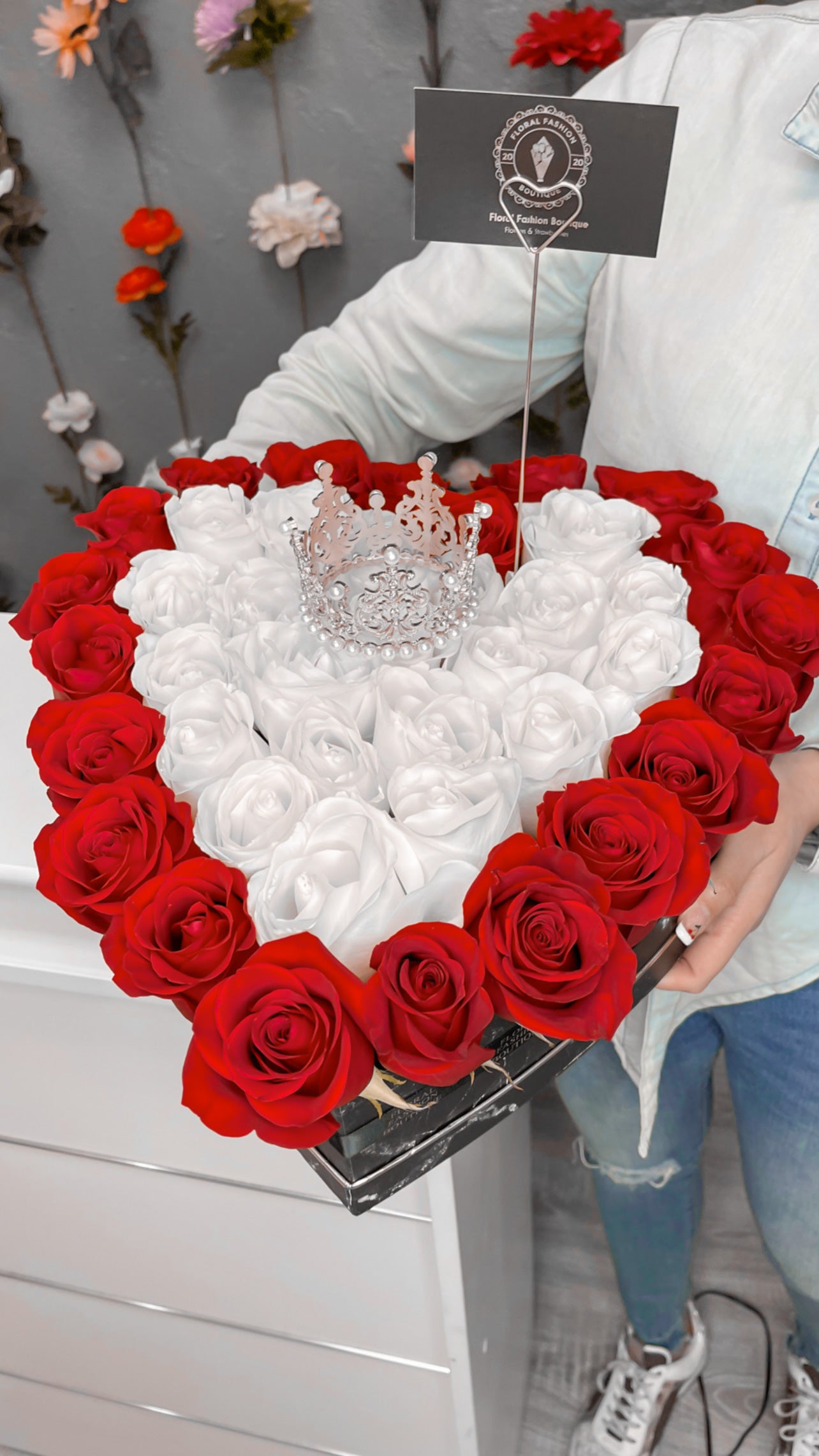 100 Roses in a box