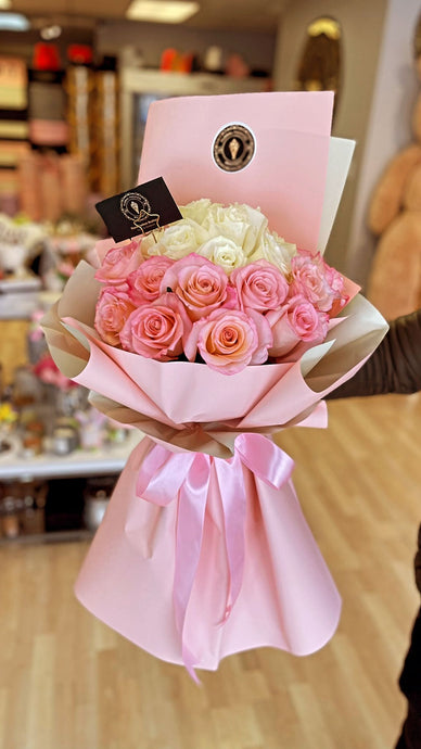 2 Dozen of roses - Floral Fashion Boutique