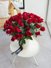 Load image into Gallery viewer, 50 roses in a vase
