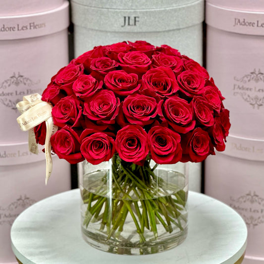 50 Roses in a vase - Floral Fashion Boutique