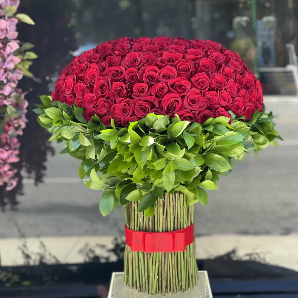 Standing giant bouquet - Floral Fashion Boutique