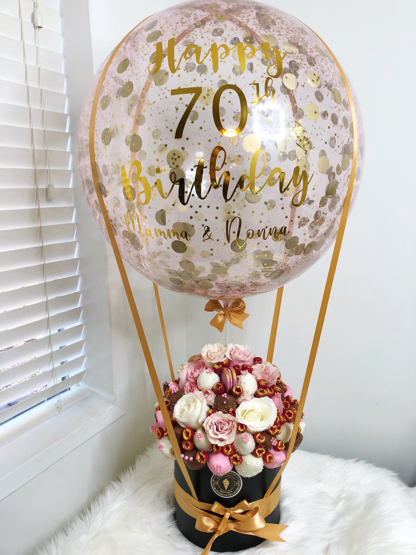 Round Box with balloon - Floral Fashion Boutique