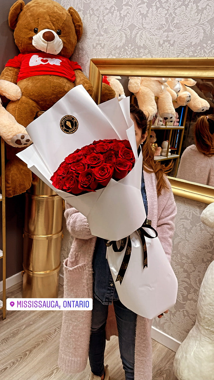 Queen Bouquet - Floral Fashion Boutique